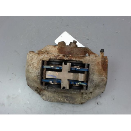 ETRIER DE FREIN AVANT DROIT TOYOTA HILUX SIMPLE CABINE 2006-