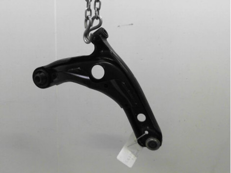 TRIANGLE SUPERIEUR AVANT GAUCHE TOYOTA YARIS II Phase 2 2009-2011
