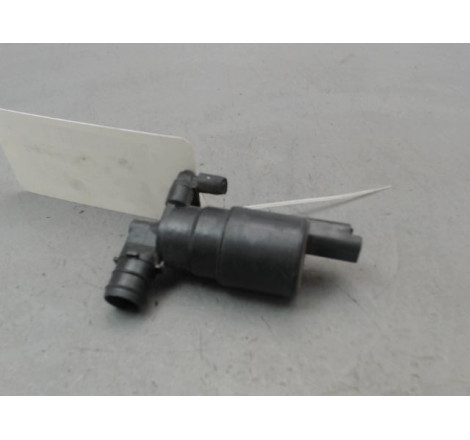 POMPE LAVE-GLACE AVANT TOYOTA AYGO I Phase 2 2009-2012