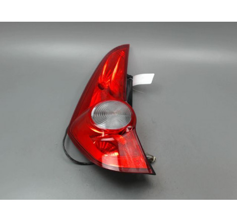FEU ARRIERE GAUCHE  OPEL AGILA