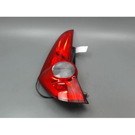 FEU ARRIERE GAUCHE  OPEL AGILA