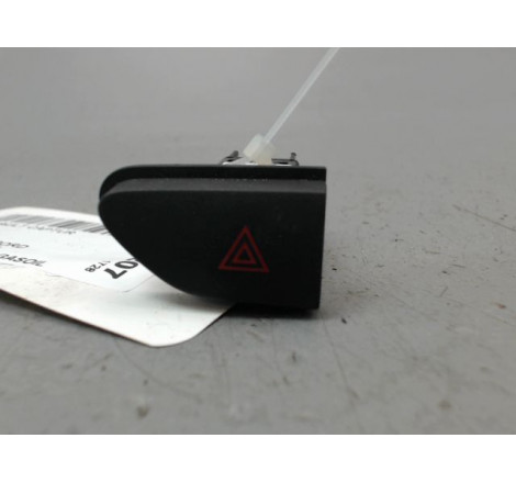 BOUTON DE WARNING RENAULT CAPTUR Phase 1 2013-...