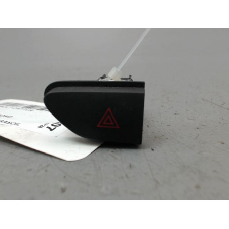 BOUTON DE WARNING RENAULT CAPTUR Phase 1 2013-...