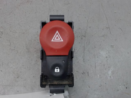 BOUTON DE WARNING NISSAN NV250