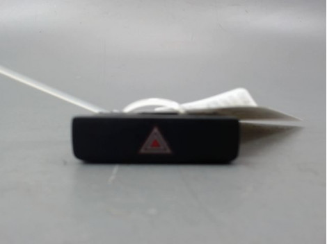 BOUTON DE WARNING VOLKSWAGEN PASSAT BERL. VI (36) 2010-...