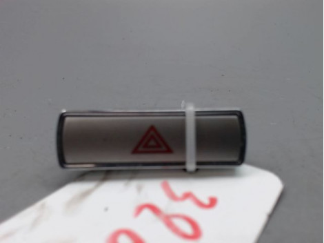 BOUTON DE WARNING FORD MONDEO III Phase 1 2007-2010