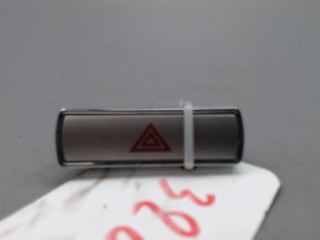 BOUTON DE WARNING FORD MONDEO III Phase 1 2007-2010