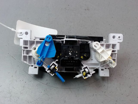 COMMANDE DE CHAUFFAGE DACIA SANDERO I 2008-2012