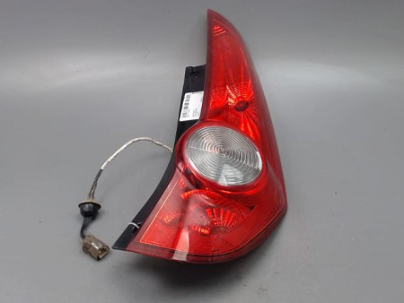 FEU ARRIERE DROIT OPEL AGILA