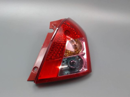 FEU ARRIERE DROIT SUZUKI SWIFT III 2005-2011