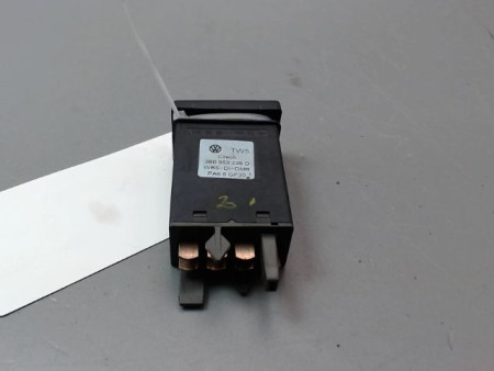 BOUTON DE WARNING VOLKSWAGEN PASSAT BERL. IV Phase 2 (3B) 2000-2005