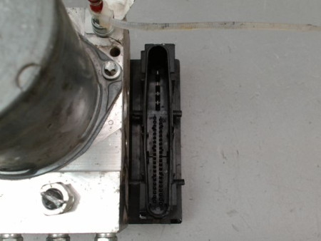 UNITE HYDRAULIQUE ABS TOYOTA VERSO 2010-
