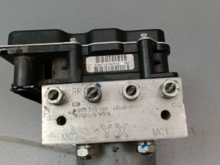 UNITE HYDRAULIQUE ABS TOYOTA VERSO 2010-