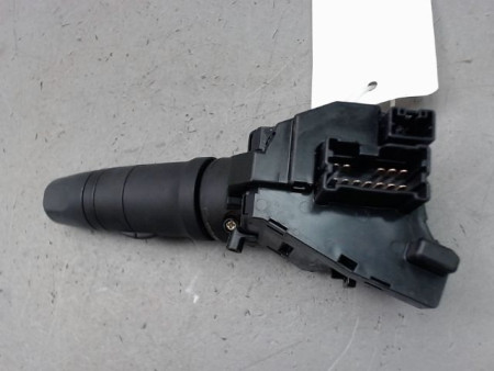 COMMANDE ECLAIRAGE TOYOTA RAV4