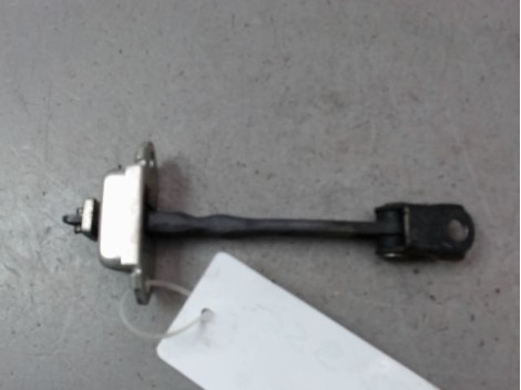 TIRANT PORTE ARG NISSAN QHASQAI 2007-