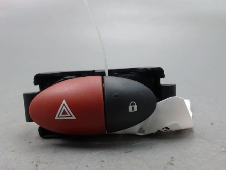 BOUTON DE WARNING RENAULT TWINGO II Phase 1 2007-2011