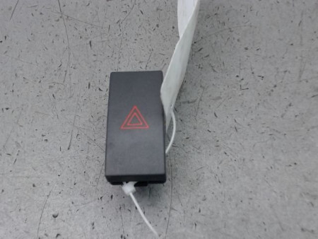 BOUTON DE WARNING FORD TRANSIT 350MJ 2006-