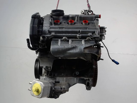 MOTEUR ESSENCE AUDI A4 BERL. II Phase 1  2001-2004 2.4