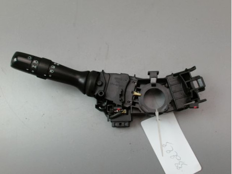 COMMANDE ECLAIRAGE TOYOTA VERSO 2010-