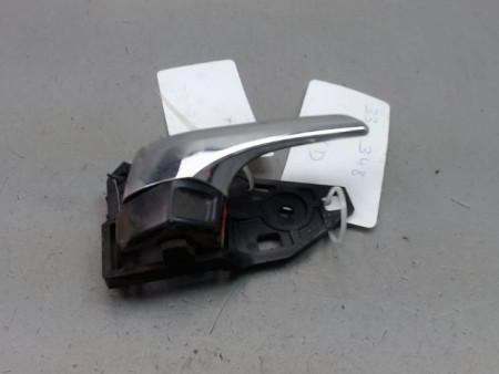 POIGNEE INTERIEURE PORTE AVANT DROIT TOYOTA HILUX SIMPLE CABINE