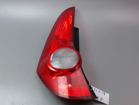 FEU ARRIERE GAUCHE  OPEL AGILA