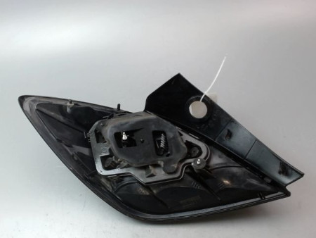FEU ARRIERE DROIT OPEL ASTRA GTC III Phase 2 (H) 2007-2011