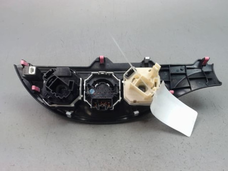 COMMANDE DE CHAUFFAGE TOYOTA YARIS II 2010-
