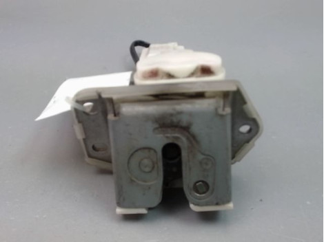 SERRURE HAYON  SUZUKI SWIFT III 2005-2011