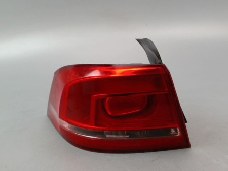 FEU ARRIERE GAUCHE  VOLKSWAGEN PASSAT BERL. VI (36) 2010-...