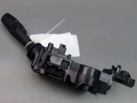 COMMANDE ECLAIRAGE TOYOTA AURIS 2010-