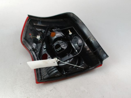 FEU ARRIERE DROIT TOYOTA COROLLA X Phase 2 2004-2007