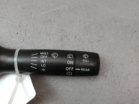 COMMANDE ESSUIE GLACE TOYOTA YARIS II Phase 1 2005-2009