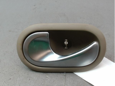 POIGNEE INTERIEURE PORTE ARRIERE GAUCHE RENAULT MODUS Phase 1 2004-2007