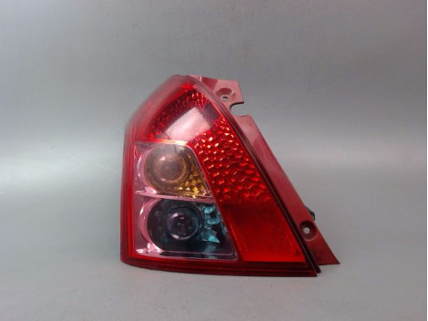 FEU ARRIERE GAUCHE  SUZUKI SWIFT III 2005-2011