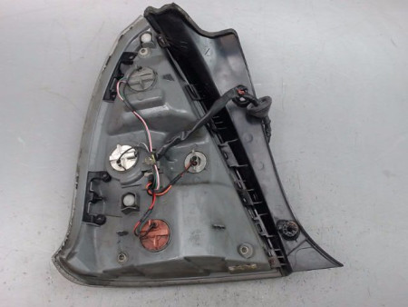 FEU ARRIERE DROIT HYUNDAI ACCENT II 2001-2005