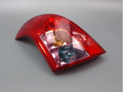 FEU ARRIERE GAUCHE  SUZUKI SWIFT III 2005-2011