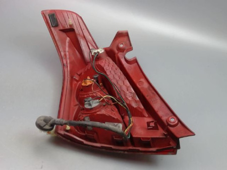 FEU ARRIERE GAUCHE  SUZUKI SWIFT III 2005-2011