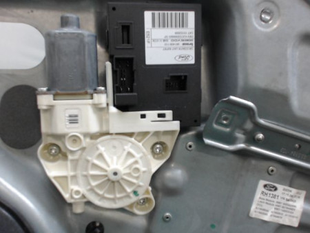 MECANISME+MOTEUR LEVE-GLACE AVANT DROIT FORD FOCUS