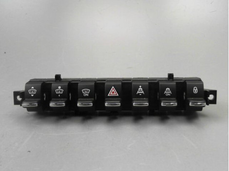 BOUTON DE WARNING PEUGEOT 3008