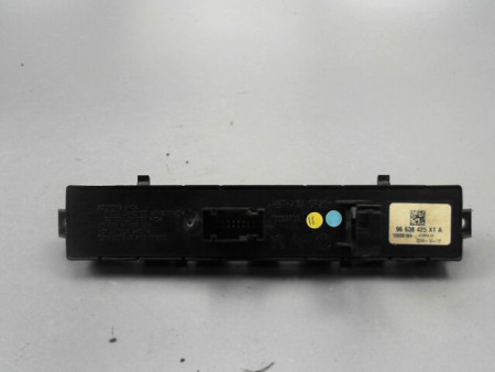 BOUTON DE WARNING PEUGEOT 3008