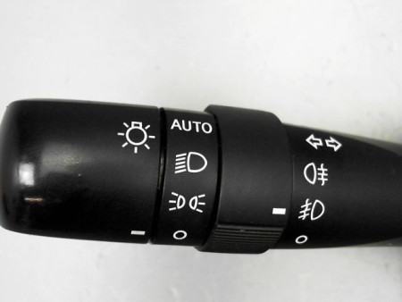 COMMANDE ECLAIRAGE TOYOTA IQ 2008-