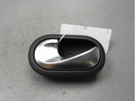 POIGNEE INTERIEURE PORTE ARRIERE GAUCHE RENAULT CLIO III Phase 1 2005-2009