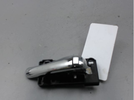 POIGNEE INTERIEURE PORTE AVANT DROIT ALFA ROMEO 147 Phase 2 2004-2010