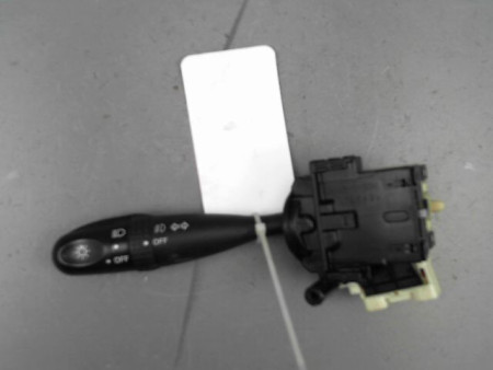 COMMANDE ECLAIRAGE TOYOTA RAV4 2003-