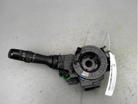 COMMANDE ECLAIRAGE TOYOTA VERSO 2010-