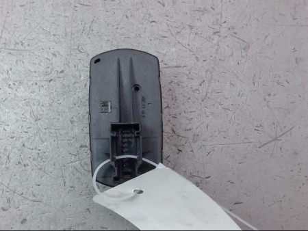 COMMANDE LEVE-GLACE PORTE AVD OPEL CORSA IV Phase 2 (D) 2011-2015