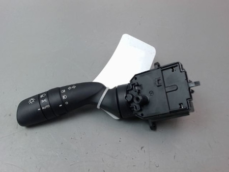 COMMANDE ECLAIRAGE TOYOTA YARIS 2005-