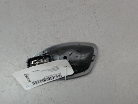 POIGNEE INTERIEURE PORTE AVANT DROIT RENAULT SCENIC MONOSP. III Phase 1 2009-2011
