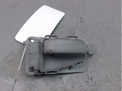 POIGNEE INTERIEURE PORTE AVANT DROIT CITROEN XSARA PICASSO MONOSP. 1999-2010