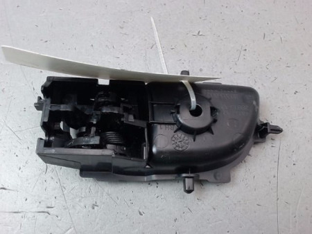 POIGNEE INTERIEURE PORTE AVANT DROIT PEUGEOT 108